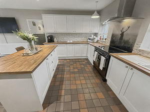 Photo 15- click for photo gallery